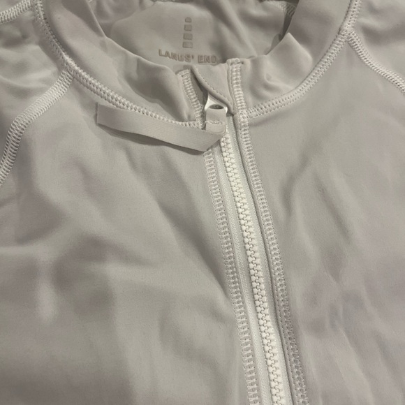 Lands End Women’s Rash Guard Size Small Full Zip - Picture 4 of 5